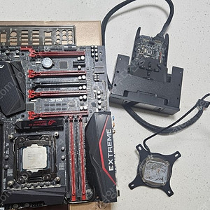 ASUS X99 RAMPAGE Extreme + 5930k