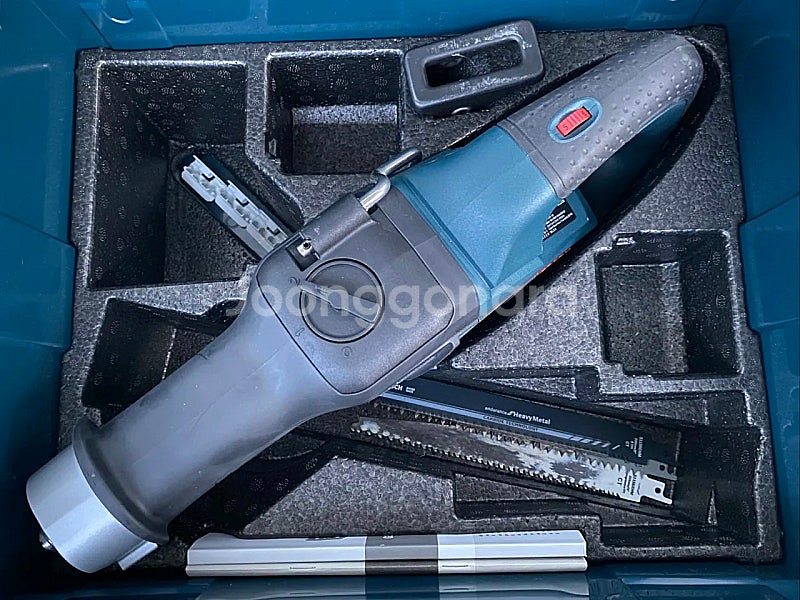 보쉬GSA 18V-32 충전컷쏘, D-tect 120멀...--8