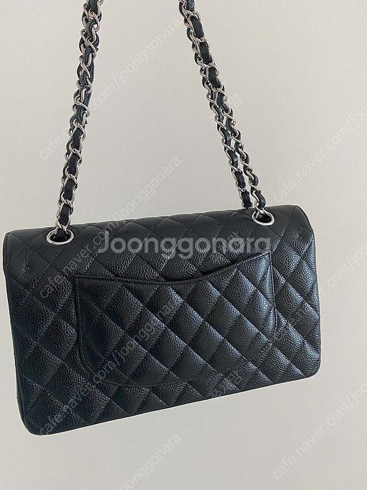 샤넬 클래식 미듐 캐비어 은장 27번대 새상품급--3