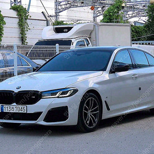 BMW5시리즈 (G30) 523d M 스포츠@전액할부@저신용할부@신용회복@대차@매입@수출가능