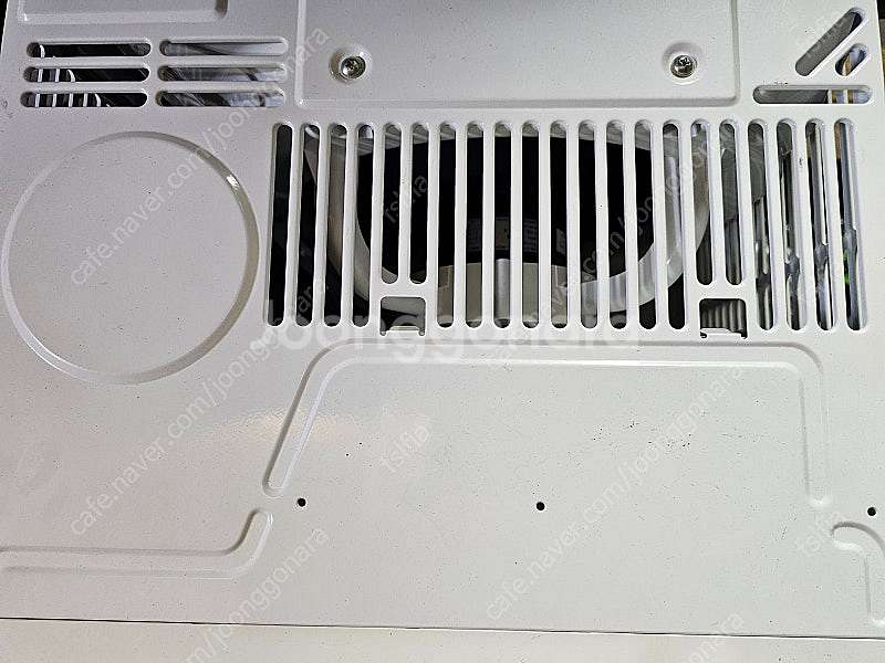 4평형 창문형 에어컨 WA-700W 팝니다--1