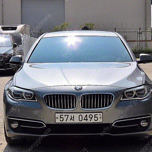 BMW5시리즈 (F10) 520d 럭셔리 플러스@전액할부@저신용할부@신용회복@대차@매입@수출가능