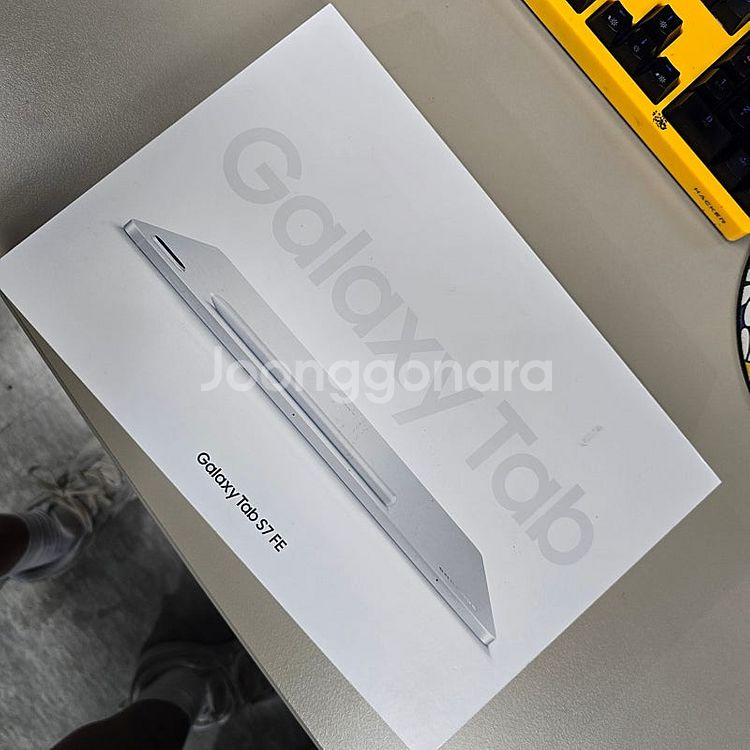 갤럭시 탭S7FE 미스틱 실버 64GB 미개봉 38만에...--0