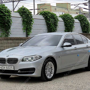 BMW5시리즈 (F10) 520d xDrive@전액할부@저신용할부@신용회복@대차@매입@수출가능