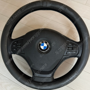 F30 320d bmw 3시리즈 f바디 순정핸들 에어백 센터 칼럼 하부 트림 팝니다.