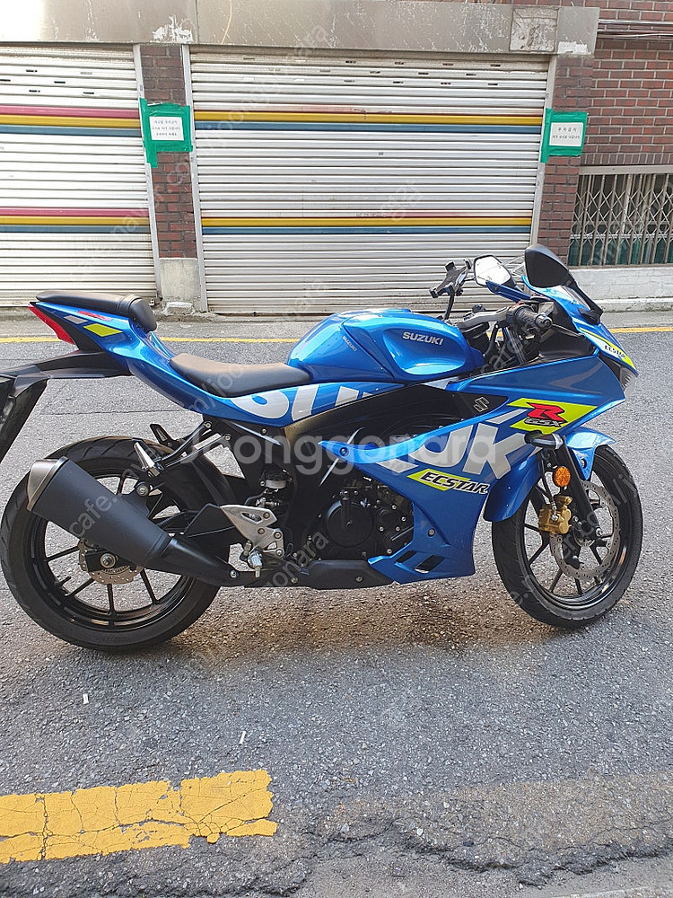 23년식 스즈키 GSX R125를 370에 팝니다.--3