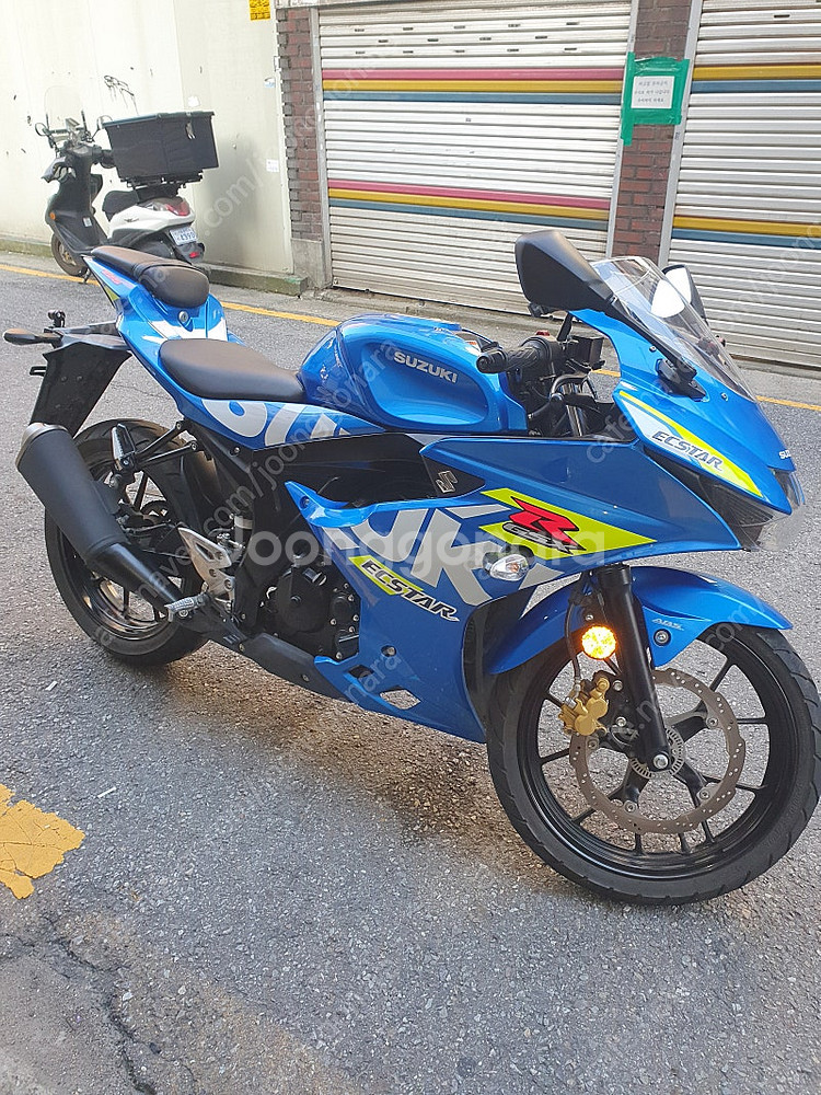 23년식 스즈키 GSX R125를 370에 팝니다.--5