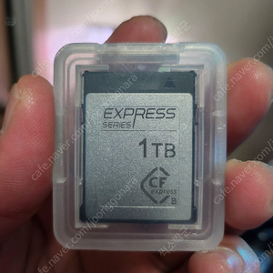 노바칩스 cfexpress B 1tb 팝니다.