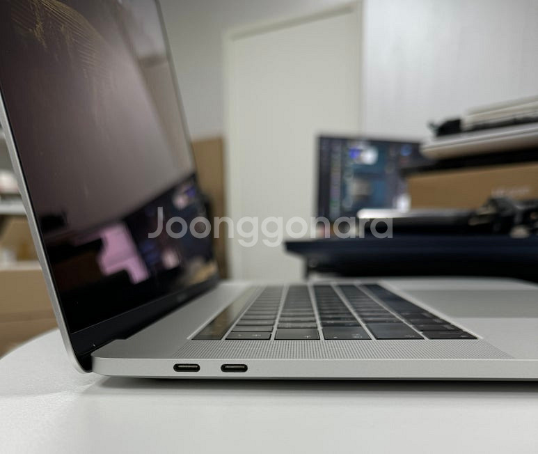 [애플] 맥북프로 2019 15인치 i9/16GB/51...--3