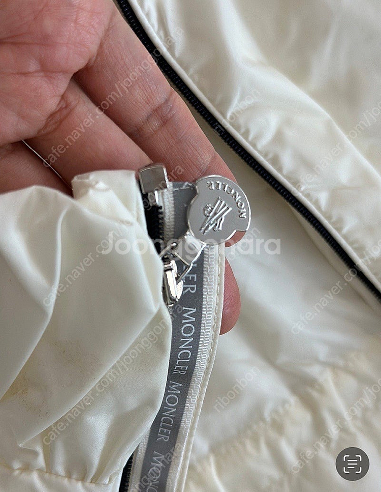 몽클레어 여아 바람막이--2