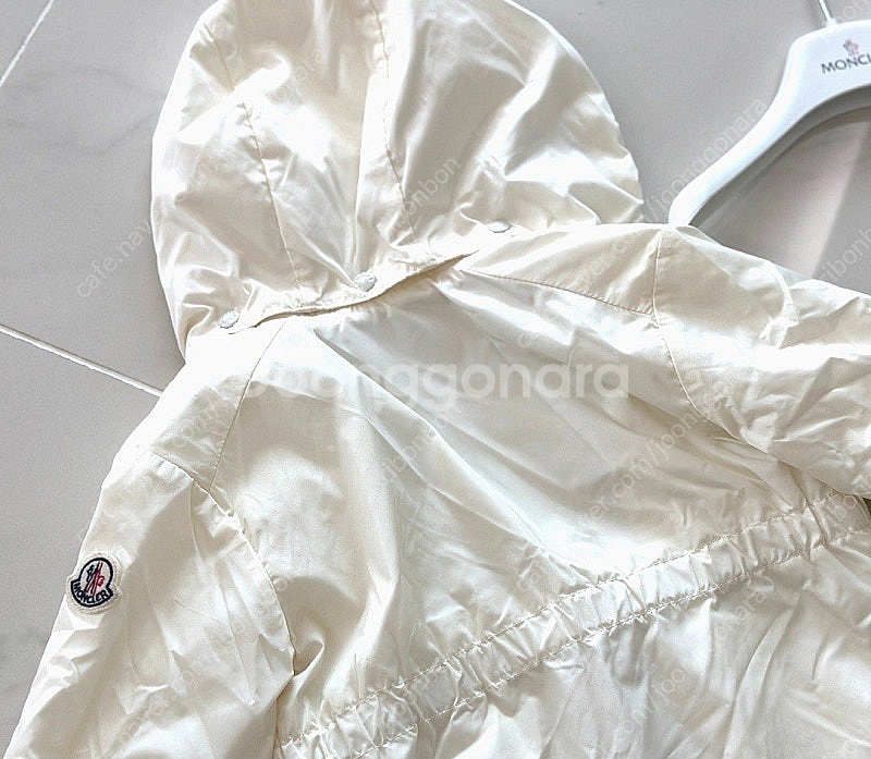 몽클레어 여아 바람막이--4