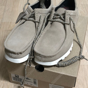 (새상품)클락스 왈라비 고어텍스 uk8 sand 샌드 색상 clarks wallabeea gore-tex