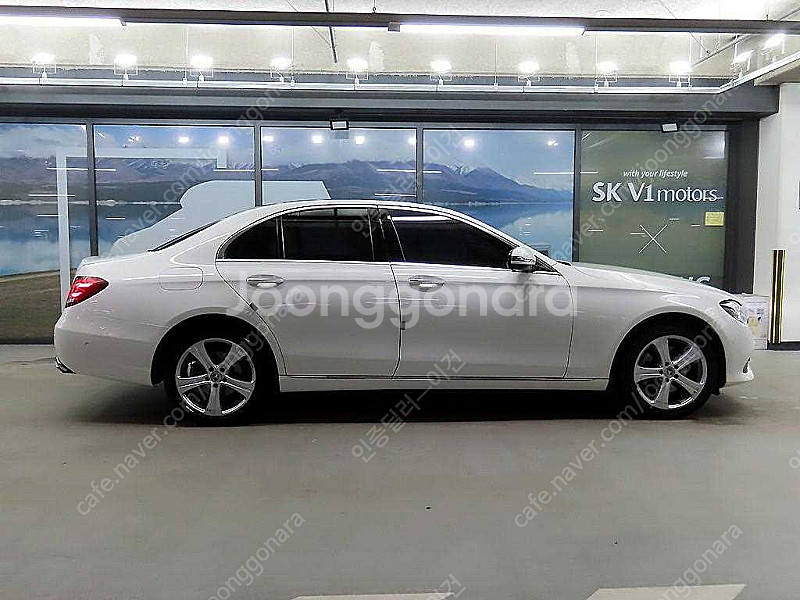 벤츠E-클래스 W213 E220d 4MATIC 아방가르...--2