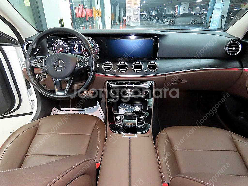 벤츠E-클래스 W213 E220d 4MATIC 아방가르...--9