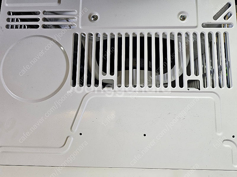 4평형 창문형 에어컨 WA-700W 팝니다--1