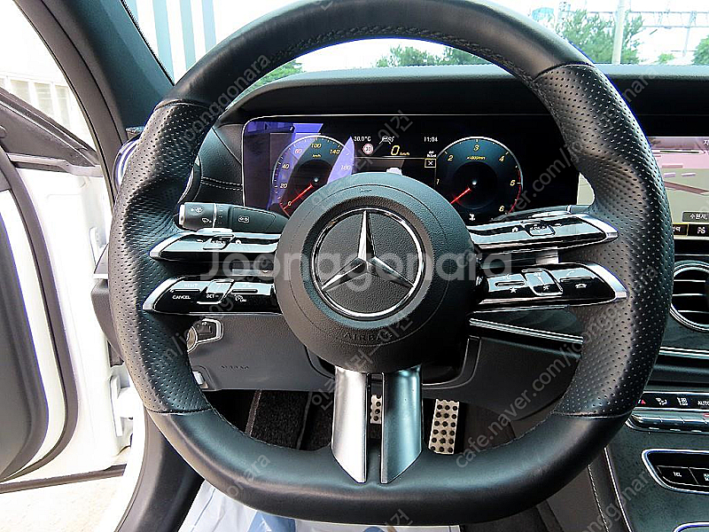 벤츠E-클래스 W213 E220d 4MATIC AMG라...--7