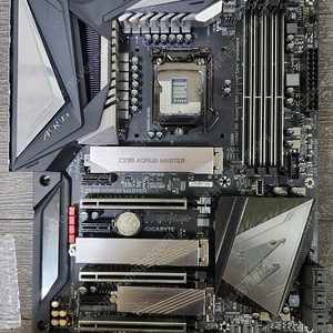 기가바이트 Z390 AORUS MASTER 메인보드 판매합니다.​