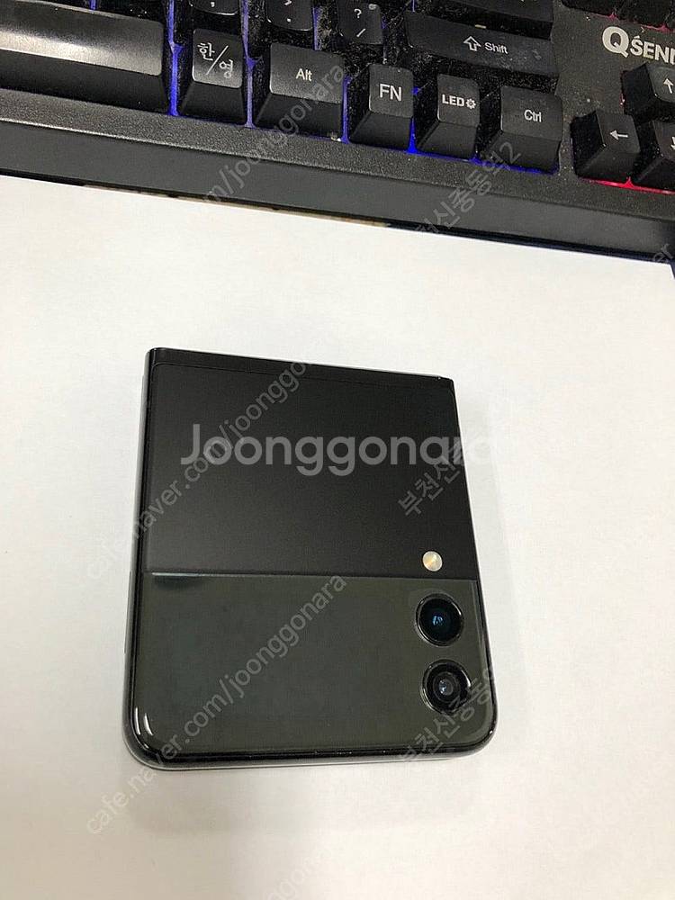 194949 KT 갤럭시Z플립3 블랙 외관깨끗 256G...--0