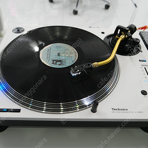 테크닉스 SL-1200 M7L 화이트 50주년 리미티드 에디션