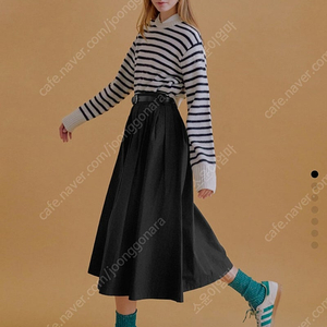 앤유 BOROMWAT Flared skirt 2사이즈 보름왓