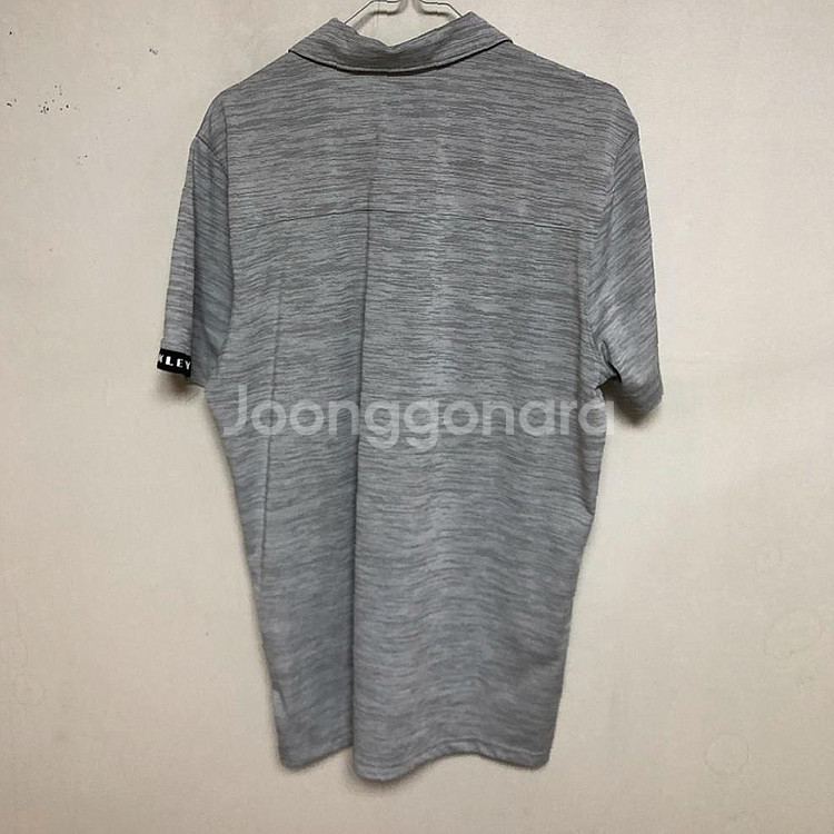 깨끗 오클리 남성 반팔티 100L--2