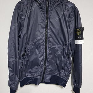 Stone Island LAMY FLOCK 남성용 재킷 105사이즈 판매합니다.