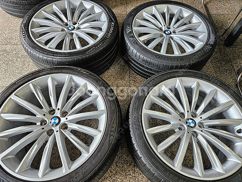 [판매] BMW G30 5시리즈 633 정품 19인치 휠타이어 셋트--1