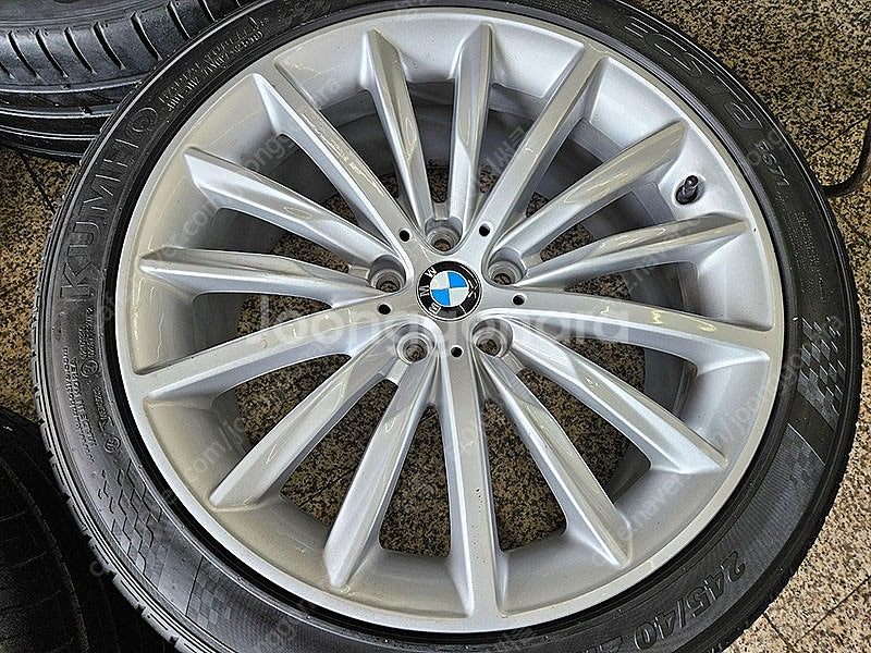 [판매] BMW G30 5시리즈 633 정품 19인치 휠타이어 셋트--3