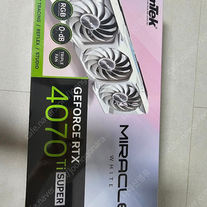 이엠텍 RTX4070 Ti SUPER( MIRACLE WHITE) 16GB 미개봉 판매