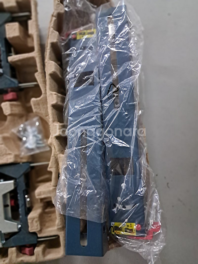 각도절단기 GCM18V-305GDC(미사용), 작업대 ...--7