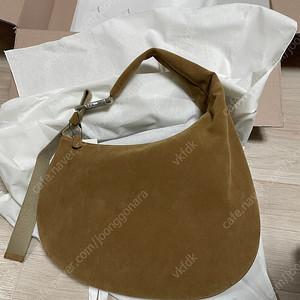 엣클립 언발란스 호보백 스웨이드 카멜 새상품UNBALANCE HOBO BAG_suede camel