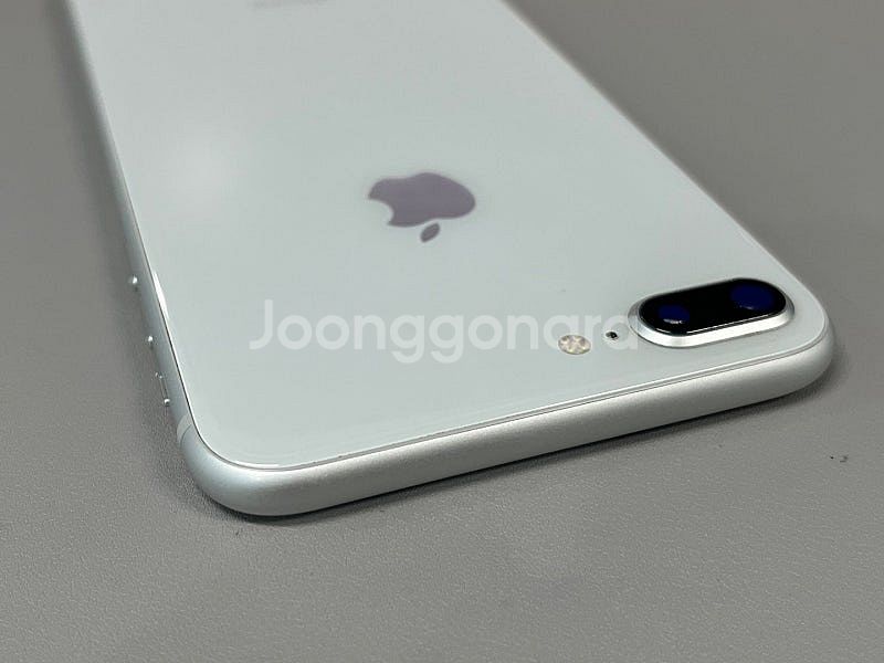 아이폰8플러스 화이트 64G 미파손단말기 외관 깨끗한폰...--6
