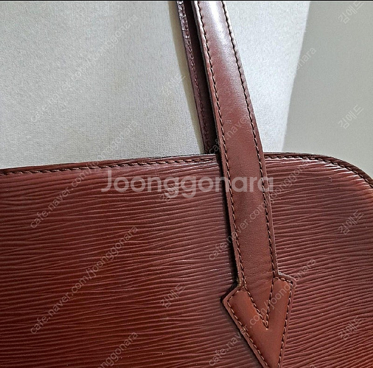 정품 루이비통 에삐 루삭 택포 20만--8