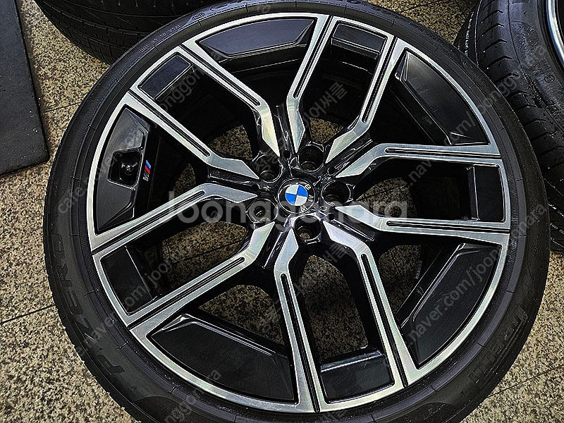 [판매] BMW G70 7시리즈 정품 907M 20인치...--3
