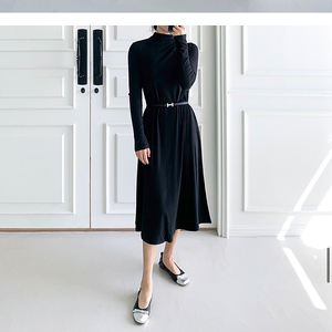 메비 메르시비앙 Halfneck dress (black)