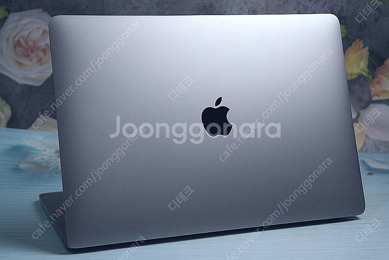 애플 맥북프로터치바 A2338/Apple M1칩 팝니다...--1
