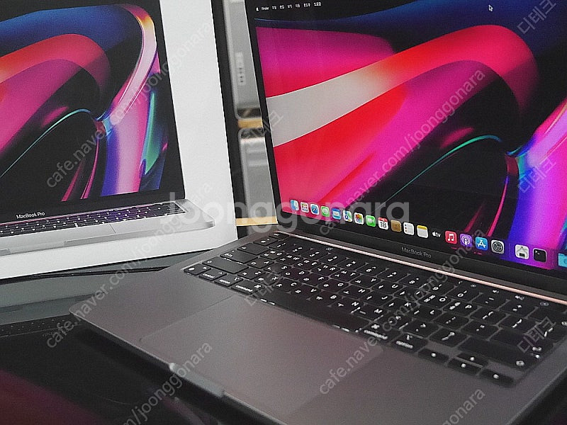 애플 맥북프로터치바 A2338/Apple M1칩 탑재/...--0