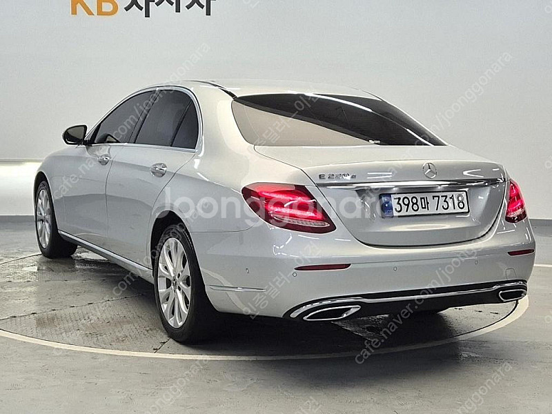 벤츠E-클래스 W213 E220d 익스클루시브 (5인승...--1
