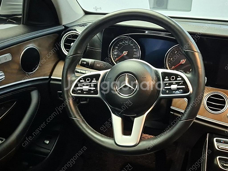 벤츠E-클래스 W213 E220d 익스클루시브 (5인승...--8