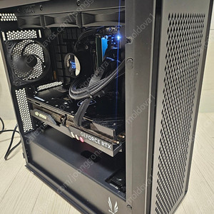 7800X3D RTX4080 고사양 게이밍 본체 팝니다.