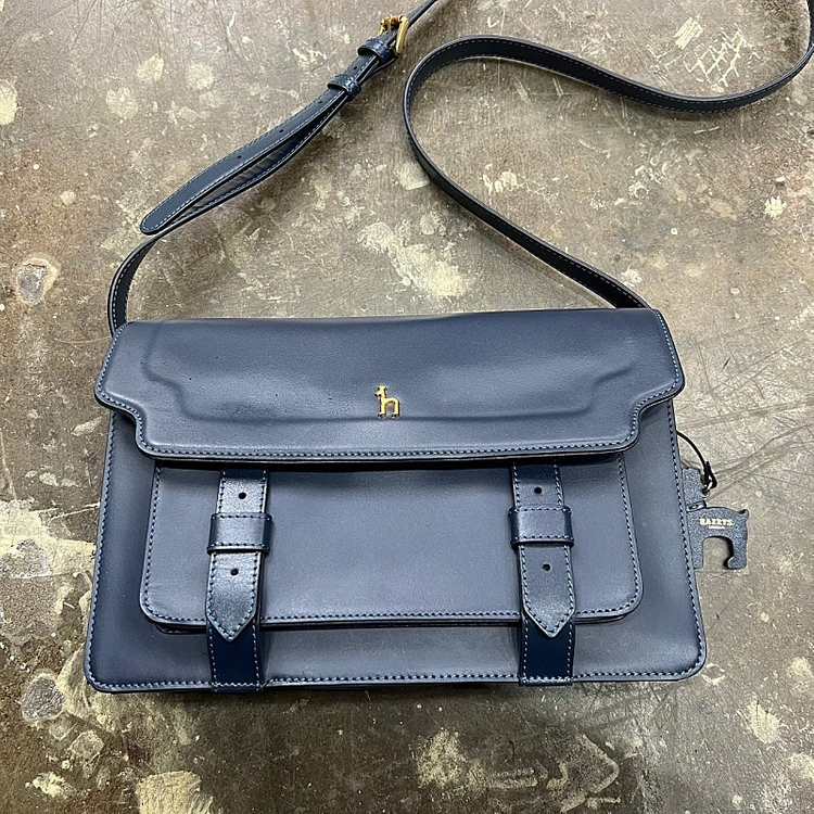 해지스 크로스백 사첼 가방 메신져백 mcm 빈폴 메트로시티 닥스 코치 이미지