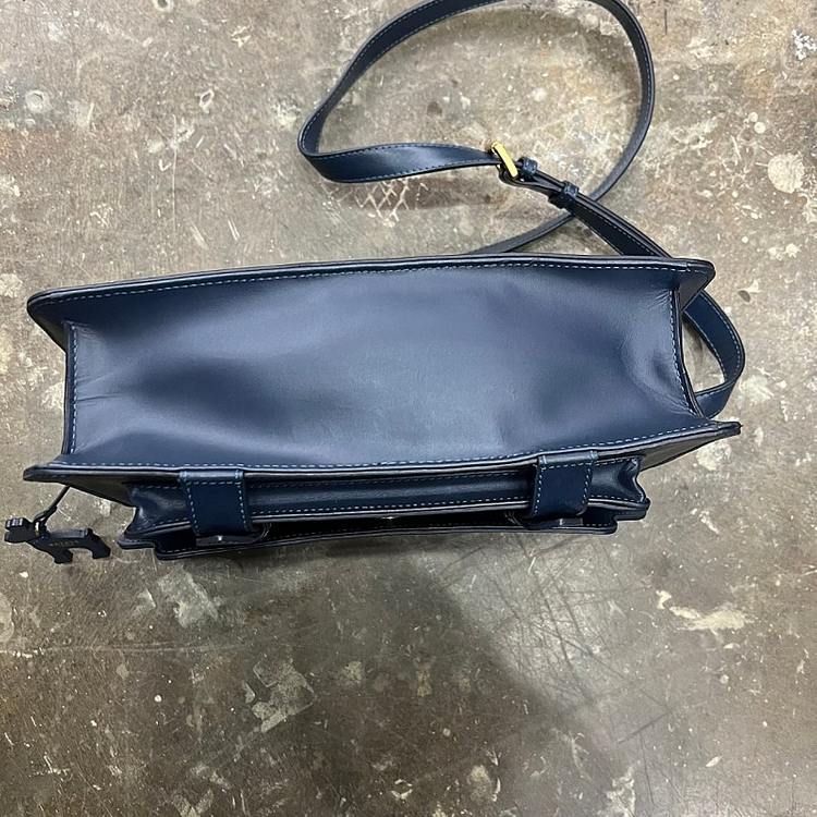 해지스 크로스백 사첼 가방 메신져백 mcm 빈폴 메트로시티 닥스 코치 이미지