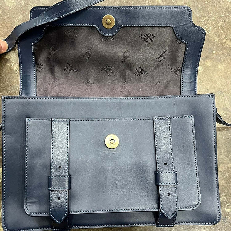 해지스 크로스백 사첼 가방 메신져백 mcm 빈폴 메트로시티 닥스 코치 이미지