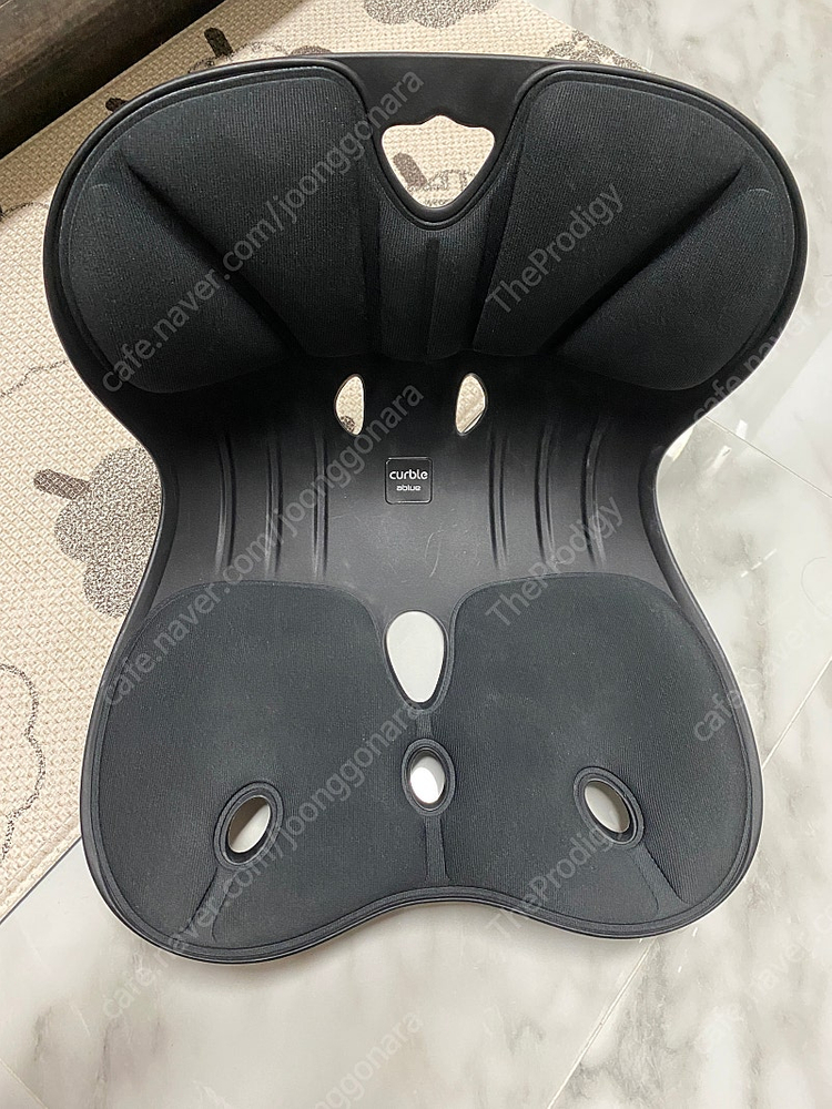 커블체어 와이더 블랙 이미지