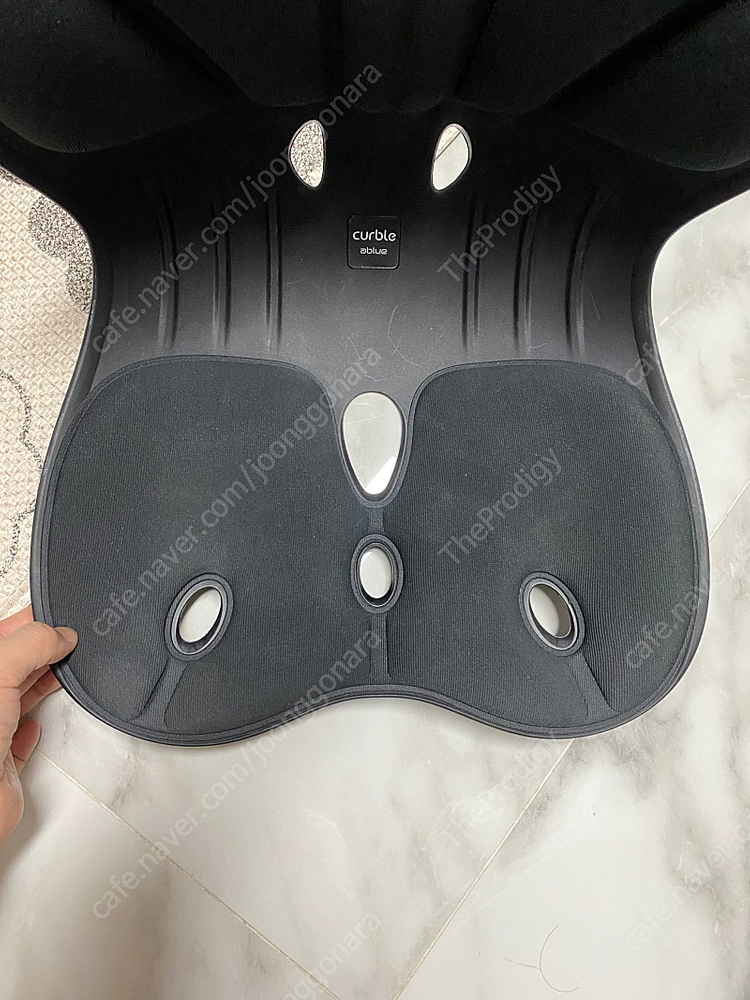 커블체어 와이더 블랙 이미지