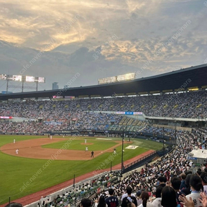 [ 잠실야구장 3루 레드석 통로 4연석 ] 9/20일(금) 두산 vs LG