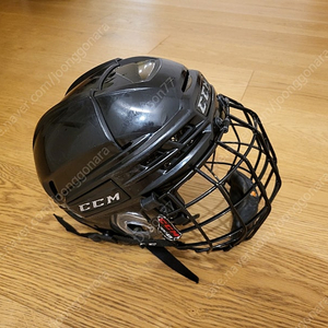 아이스하키 헬멧 Ccm super tacks X helmet 최상급 (사이즈s) 판매합니다.