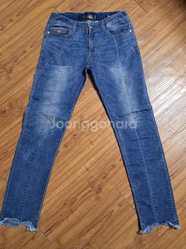 GUESS 여성면스판청바지(64(25)/65(26)/6...--2