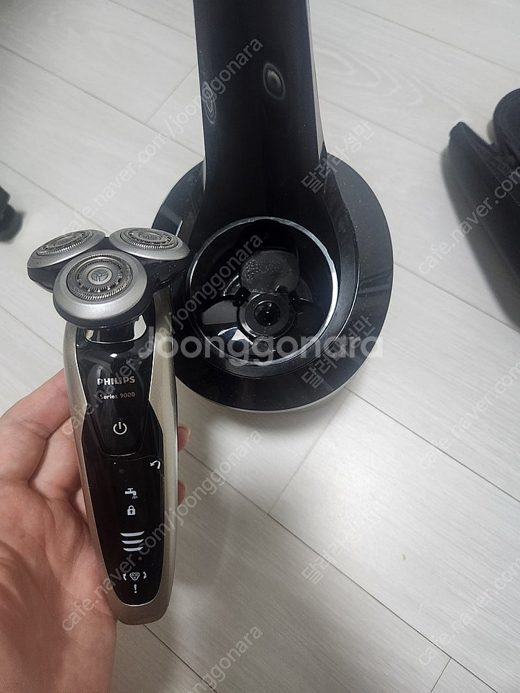 필립스 s9000 면도기 + 충전기, 자동세척기 세트로...--0