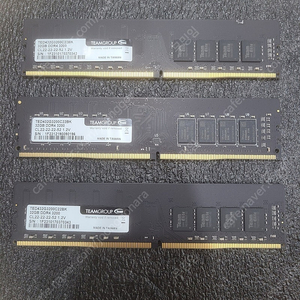 팀그룹 DDR4-3200 32G 2장 팝니다.